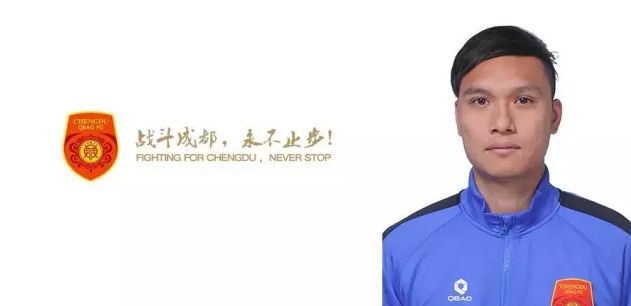 啪姐和卡哥亮相格拉斯顿伯里音乐节 时间：2024.APPLE TV+新剧《空战群英》的首映庆功宴上，啪姐与卡哥被拍到在after party上贴面慢舞，让传闻四起。