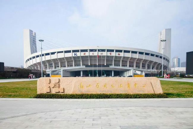 长春市:从电影摇篮到产业高地 大力发展“电影+” 2026-04-24 《中国电影报道》独家策划推出《全国电影工作会议访谈录》系列节目，主持人蓝羽对话全国重点电影省市区电影主管部门负责人、重点影企负责人，聚焦全国电影工作“一盘棋”的生动局面，展现各地在推动电影高质量发展 M电影观察室：2019电影市场哪些影片值回票价？