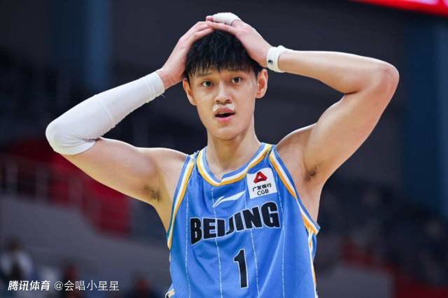 电影版《浴血黑帮》九月开拍 2024-03-22 在拿下人生中第一座奥斯卡奖杯后，基里安·墨菲将回归出演他演艺生涯的高光角色之一——《浴血黑帮》中的Tommy Shelby。