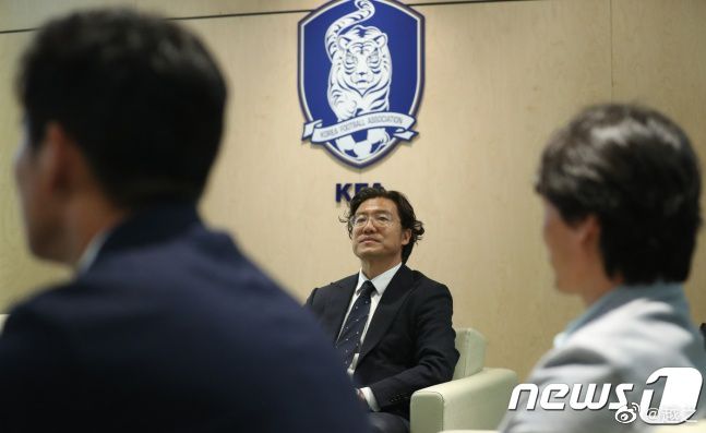金·卡戴珊主演《诉讼女王》巴黎首 当地时间10月21日，法国巴黎，Disney+剧集《诉讼女王》（All\'s Fair）在化学之家举行首映礼。