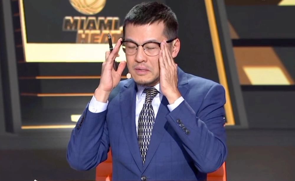 《了不起的夜晚》宣传曲 梁龙蒋龙献唱致敬追梦人 2023-04-03 由马凯编剧、执导，易小星监制，范丞丞、蒋龙、蒋易、王子璇领衔主演，梁龙特别出演，周一围友情出演，孔连顺、蒋诗萌、甘昀宸、许馨文、梦涵、齐羽嘉主演的惊悚喜剧电影《了不起的夜晚》已于3月31日全国正式公 《了不起的夜晚》路演开启 梁龙蒋诗萌惊喜反转 2023-03-21 3月20日，由易小星监制、马凯执导的惊悚喜剧电影《了不起的夜晚》正式开启“欢乐打卡行”全国校园路演，导演马凯，领衔主演蒋龙、王子璇，特别出演梁龙，主演蒋诗萌带着影片来到沈阳城市学院与辽宁传媒大学，与 《负负得正》曝新预告 朱一龙蒋奇明较劲抢雪糕 2024-07-18 7月18日，由宁浩监制，朱一龙联合监制，温仕培执导，朱一龙、邱天领衔主演，蒋奇明、朱珠友情出演的电影《负负得正》发布“爱呀唉呀”版蒋奇明预告。