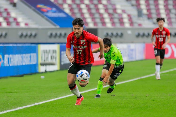 格伦·克洛斯、莎拉·保罗森、泰亚娜·泰勒、金·卡戴珊、妮... 法鲨归来！