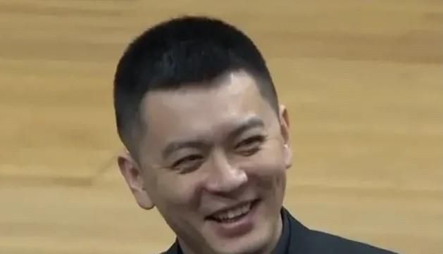 佟丽娅“掌柜”扮相曝光！