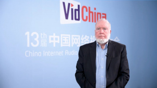 ”张子悦指出，伊森的独特性在于纯粹性：他摒弃复杂人性博弈，始终以“无条件信任伙伴”“忠义两全”为信仰，甚至带着几分堂吉诃德式的理想主义。